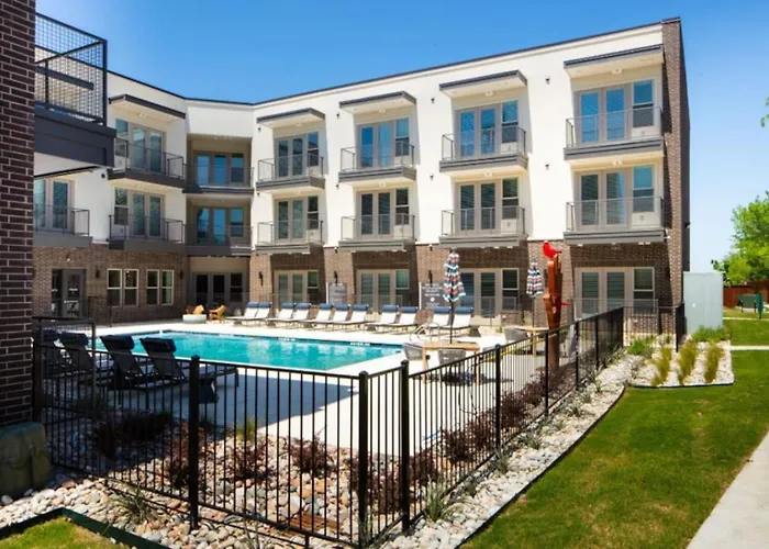 The Breezy Chic Spot Apartment Fort Worth