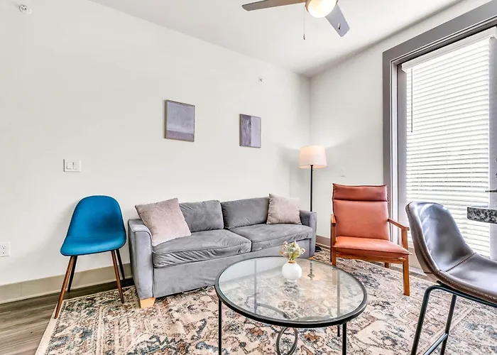 The Breezy Chic Spot Apartment